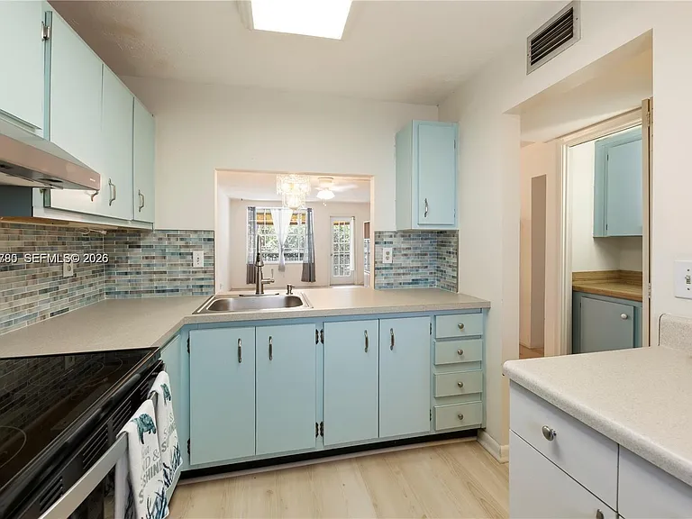 4025 N Federal Hwy #226C — Photo 9