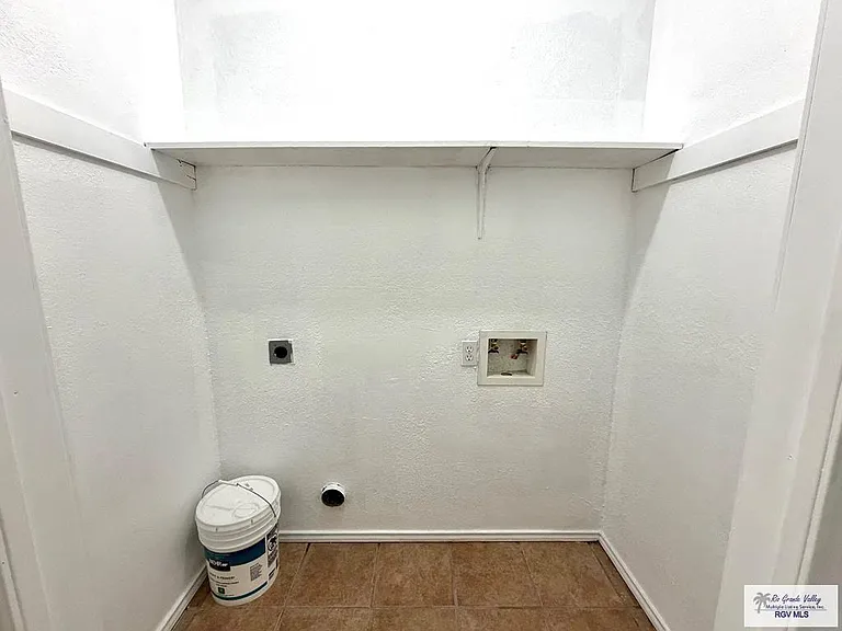 226 Camelia St #A — Photo 5