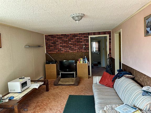4th image of 2715 Ottawa St