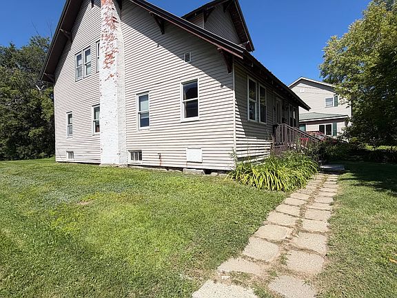 3rd image of 24 Glenn Street