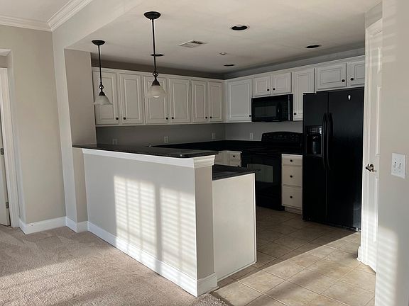 3rd image of 3201 Aspen Grove Dr APT B5