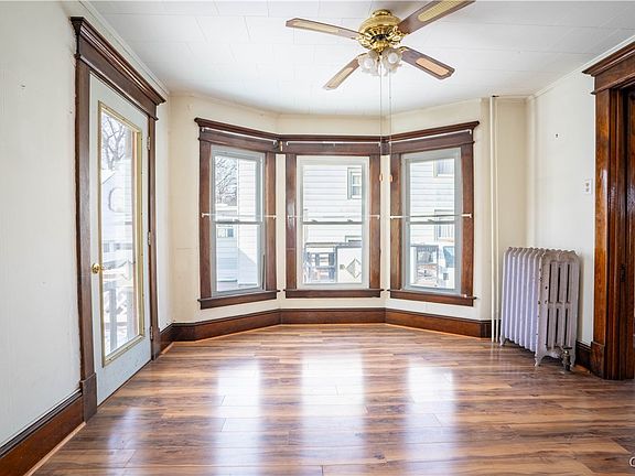 5th image of 182 Main Rd