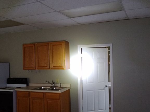 5th image of 109-111 N Main St