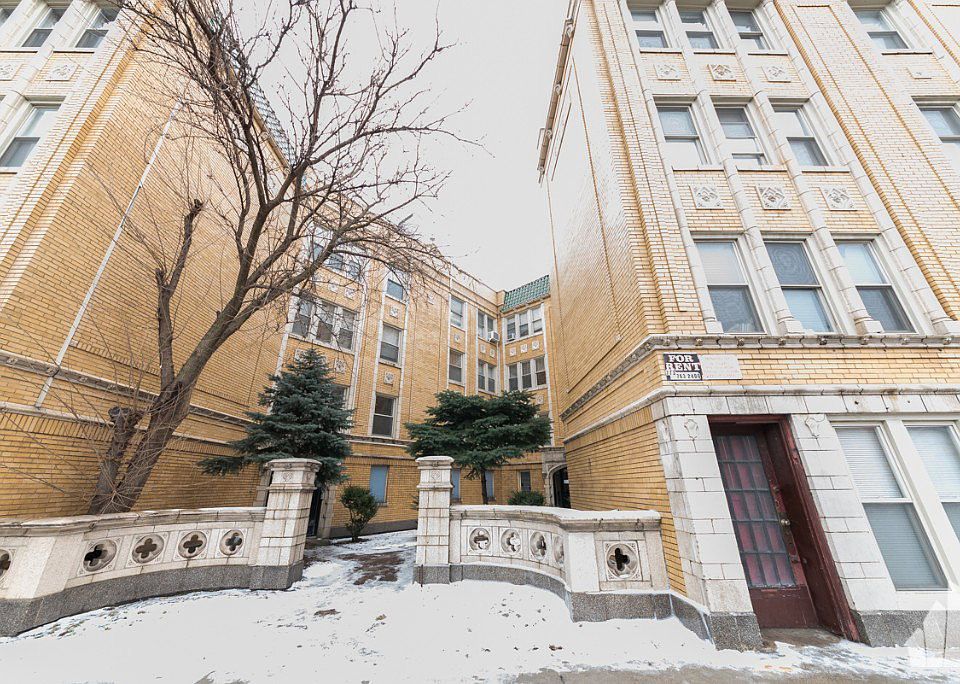 1st image of 4255 W Addison St #87-2