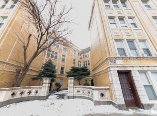 4255 W Addison St #87-2, Chicago, IL 60641