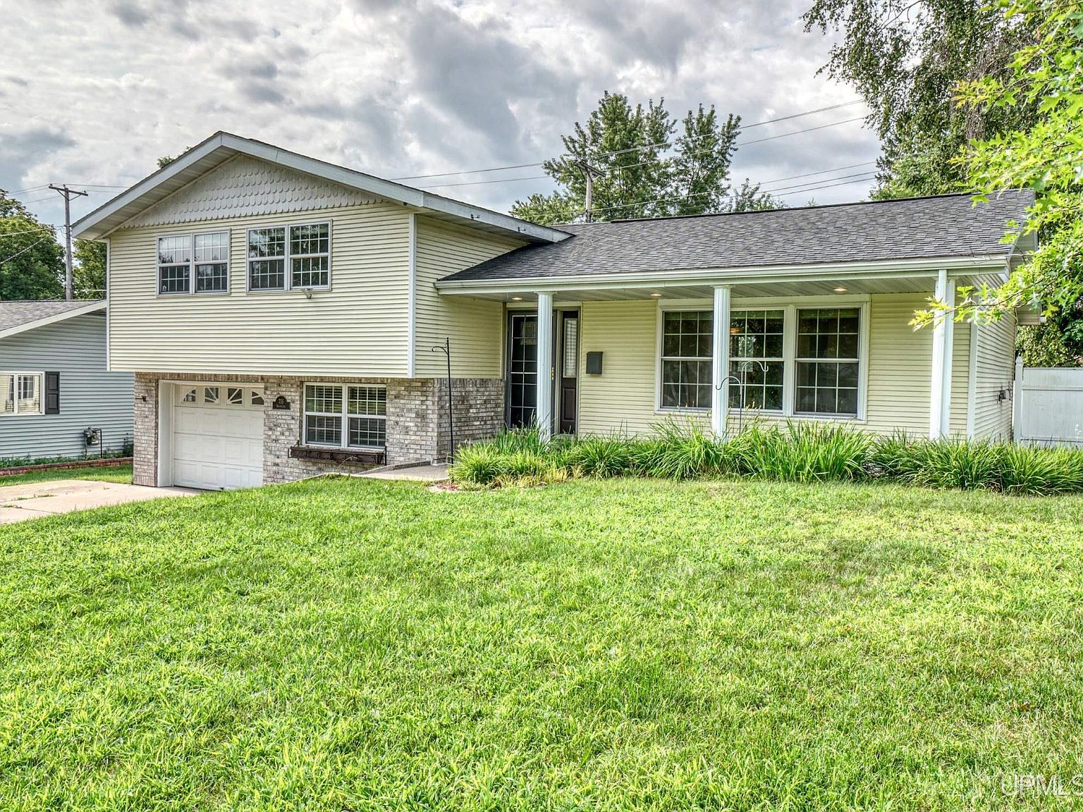 735 Brookfield St, Kingsford, MI 49802 Zillow