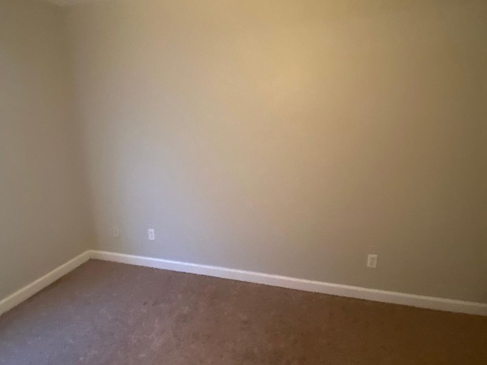 1st image of 904 N Montgomery St #5