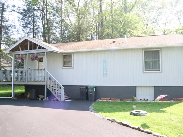 533 Graham Ln, Tobyhanna, PA 18466