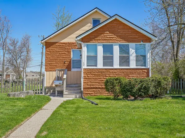 17380 Oakfield St, Detroit, MI 48235