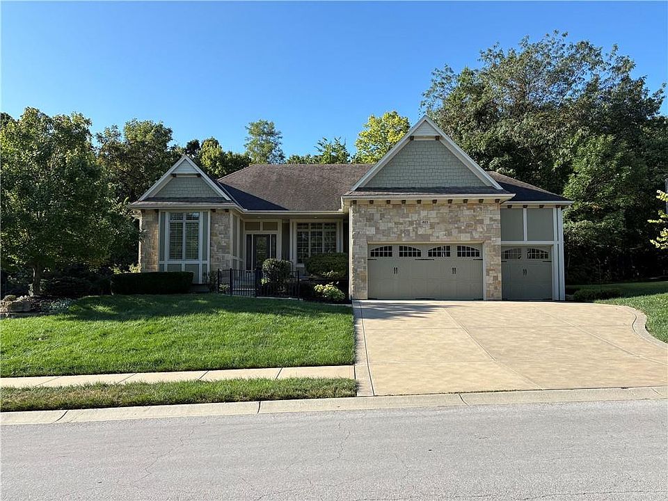 1st image of 1923 Woodridge Dr
