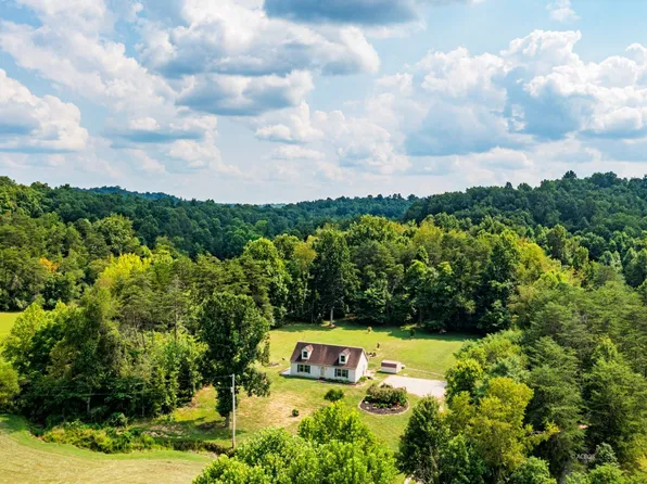 843 Johnson Rd, Gallipolis, OH 45631