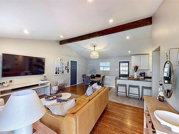 2nd image of 4538 Thicket Dr