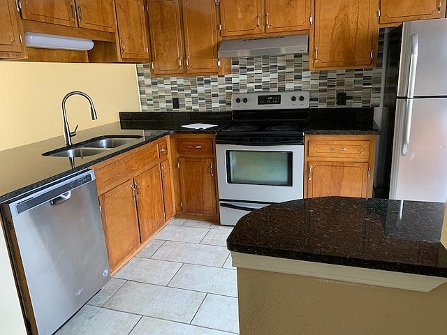 1st image of 207 N Kimbrel Ave