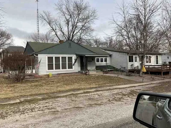 206 E 4th St, Hale, MO 64643