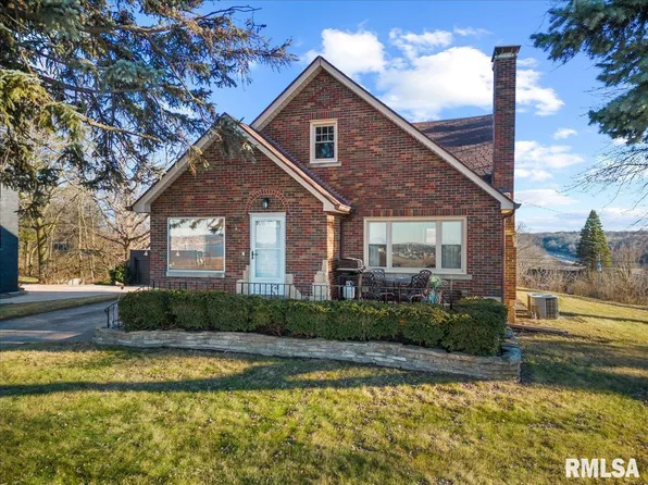 400 Fondulac Dr, East Peoria, IL 61611