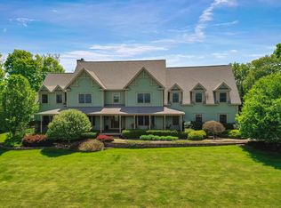 12 Farmview Dr, New Milford, CT 06776