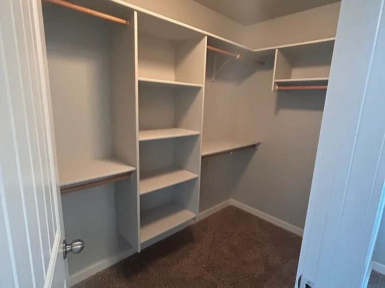 2070 Kelly Dr — Photo 12