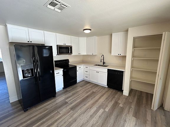 4th image of 1817 W Wood Dr