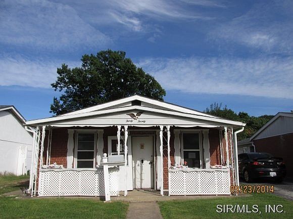 1st image of 3020 Marshall Ave