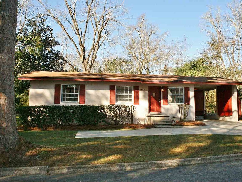 1st image of 2002 Fannie Dr