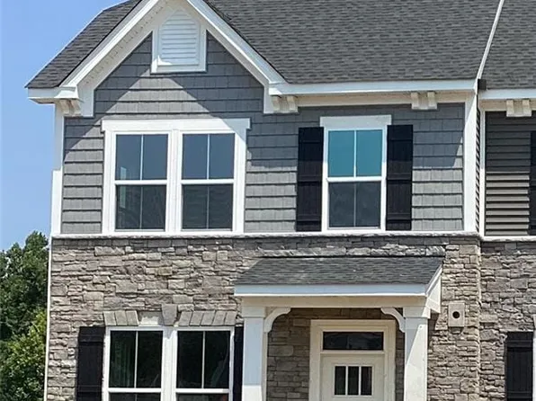 400 Big Woods Dr #1E, Poquoson, VA 23662