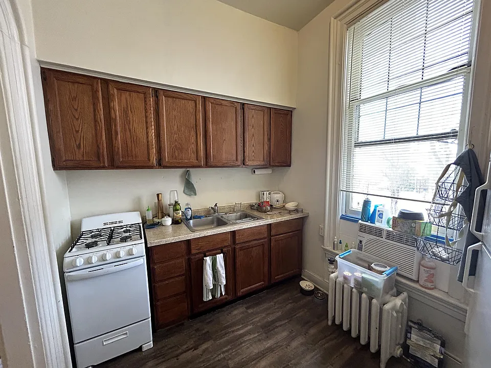 29 Langdon St #1