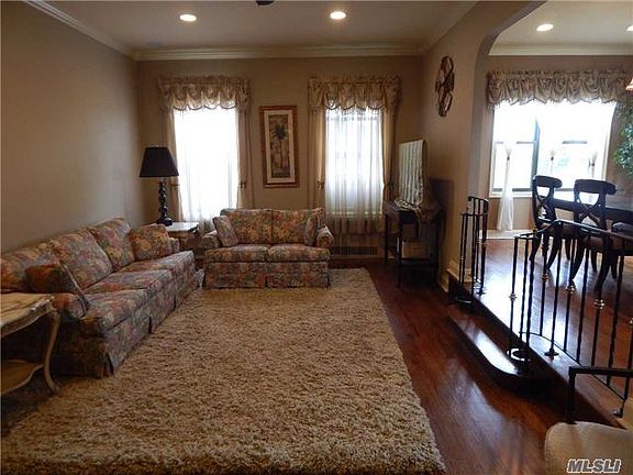 5th image of 2 Herrick Dr APT 3N