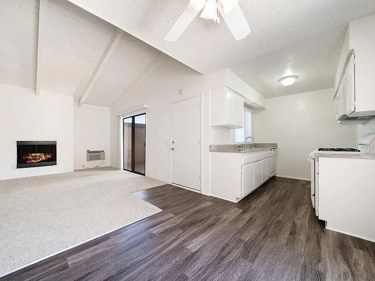 The Terrace Apartments — Photo 41