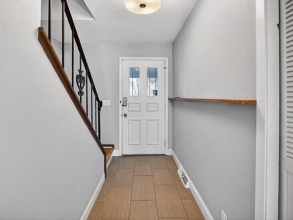 4th image of 14 Whitcomb Circle