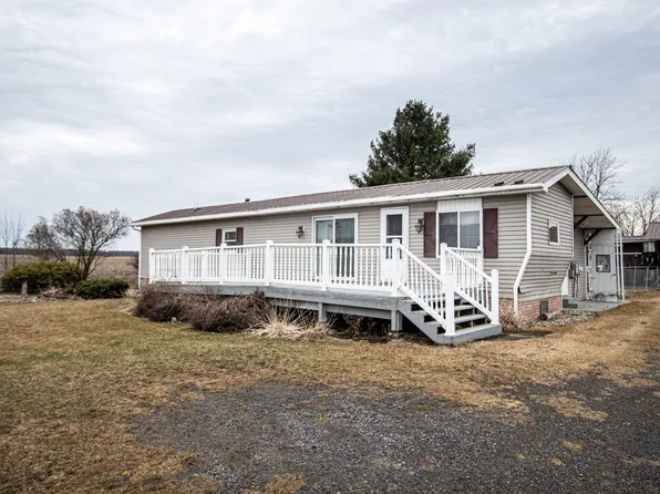 2407 Lake Shore Rd, Chazy, NY 12921