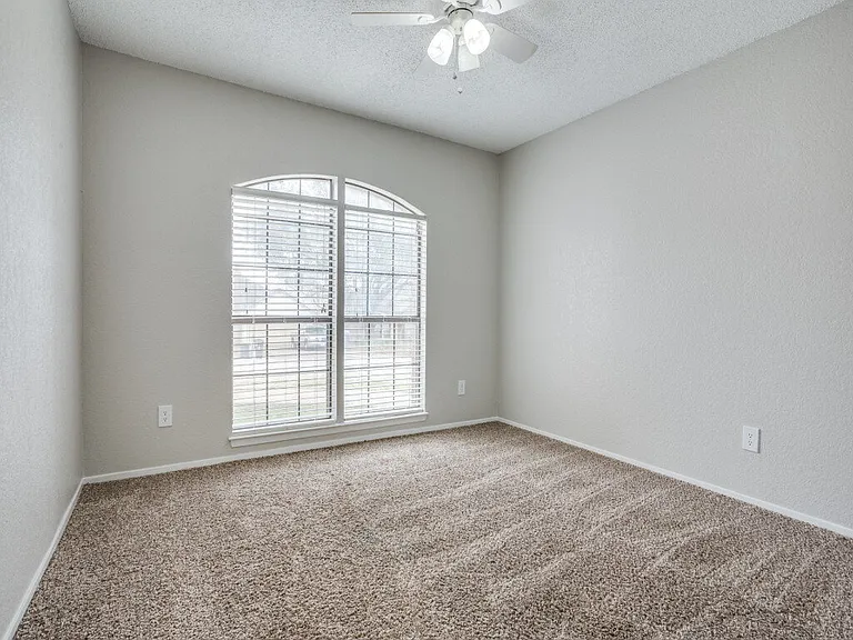 1328 Blanco Ct — Photo 10