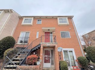 4513 Logsdon Dr, Annandale, VA 22003
