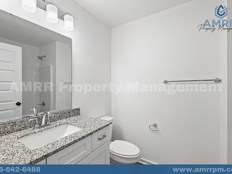 1206 SW 2nd St #1206 — Photo 12