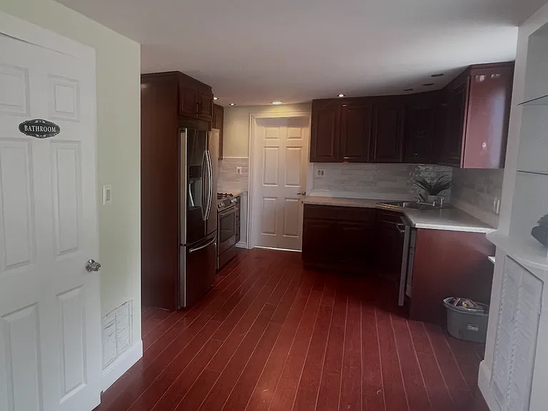 52 Essex St #1 — Photo 20
