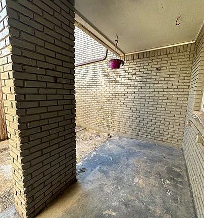 2nd image of 2158 Fleur De Lis Ct #1