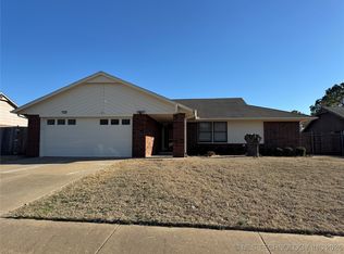 1044 E 145th Pl S, Glenpool, OK 74033