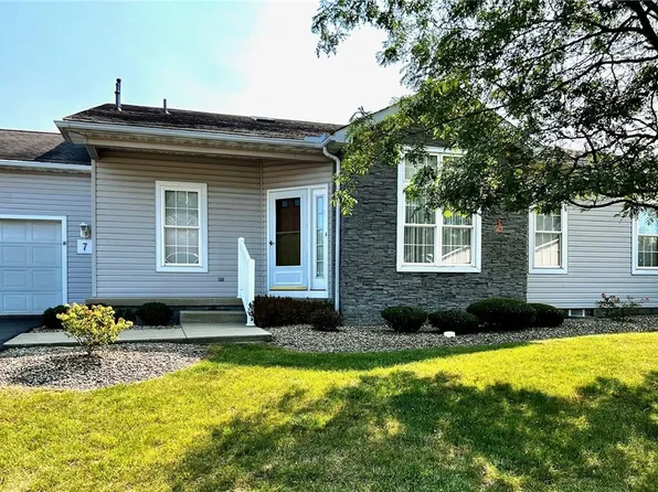 7 Turnberry Ln NW, Warren, OH 44481