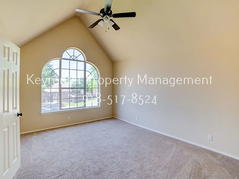 10119 S College Pl — Photo 30