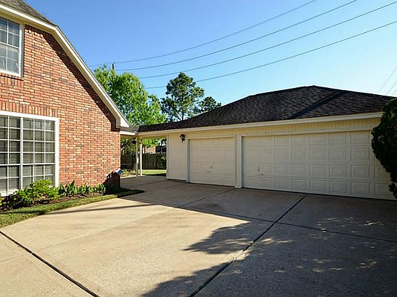3rd image of 3103 Shiloh Dr