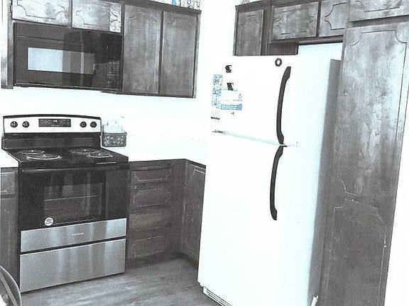 3rd image of 1855 Deauville Dr