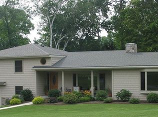 62 Meadowview Rd, Holyoke, MA 01040