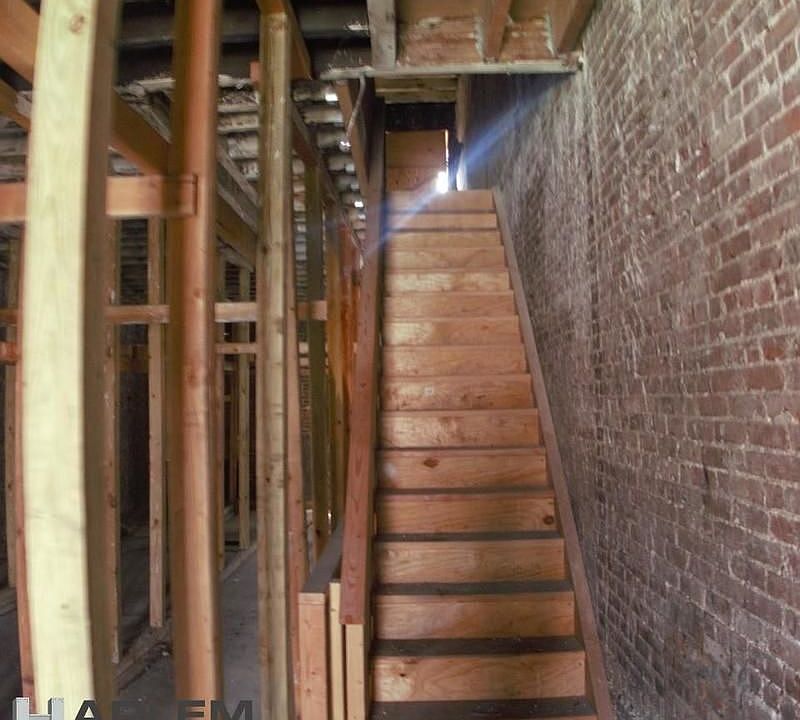 1st image of 188 Lenox Ave #1