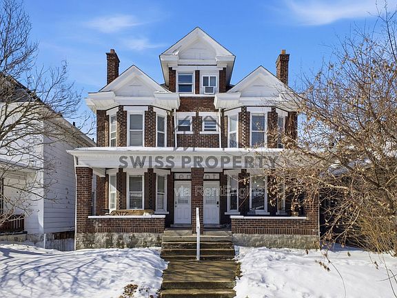 2nd image of 2211 Summit St