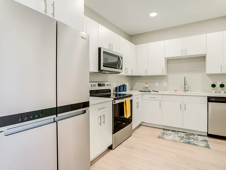 The Pointe at Siena Ridge 55+ Active Adult Apartment Homes — Photo 21