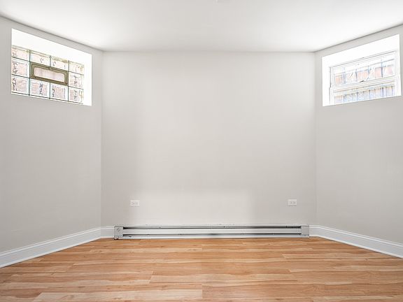 4th image of 4541 S Forrestville Ave