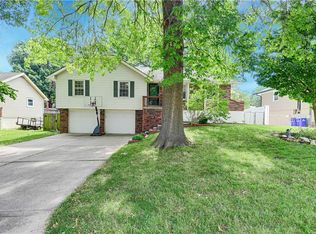 1211 SW Walnut St, Lees Summit, MO 64081