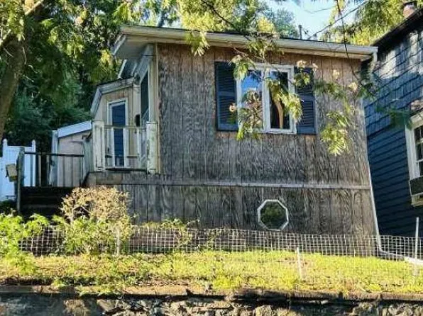 93 Pleasant Valley Ave, Staten Island, NY 10304