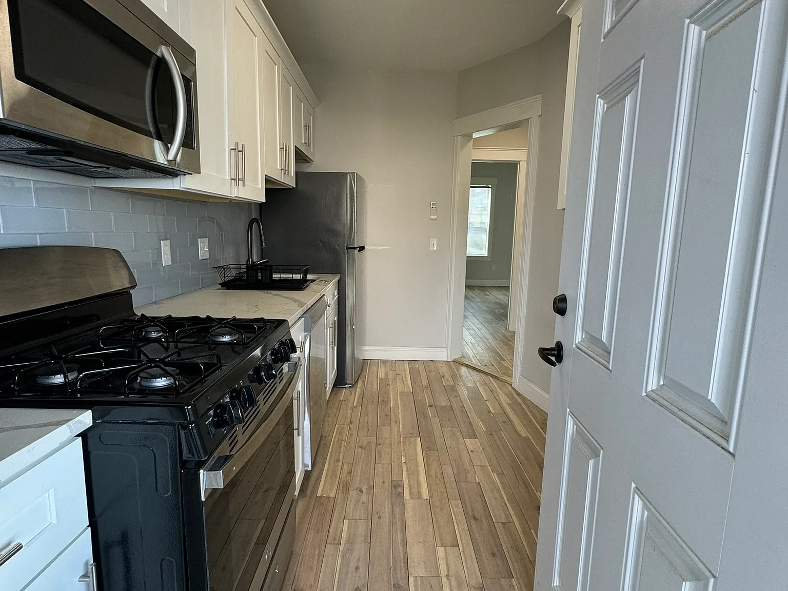 1 bed, 550 sqft, $2,600 — Photo 2