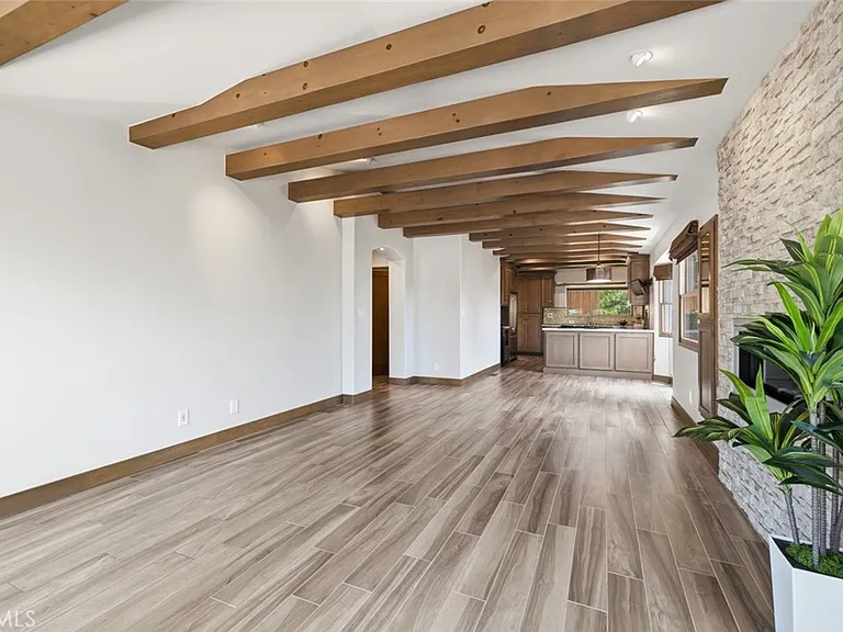 173 W Avenida Alessandro — Photo 5