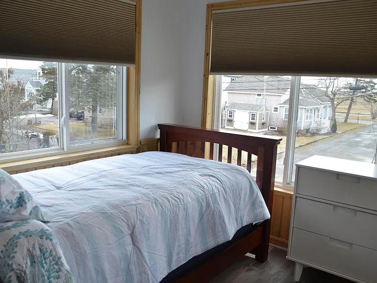 28 Pine Point Rd — Photo 14